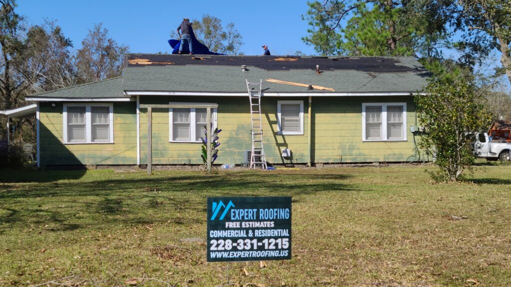 Roofing Contractor Near Wiggins